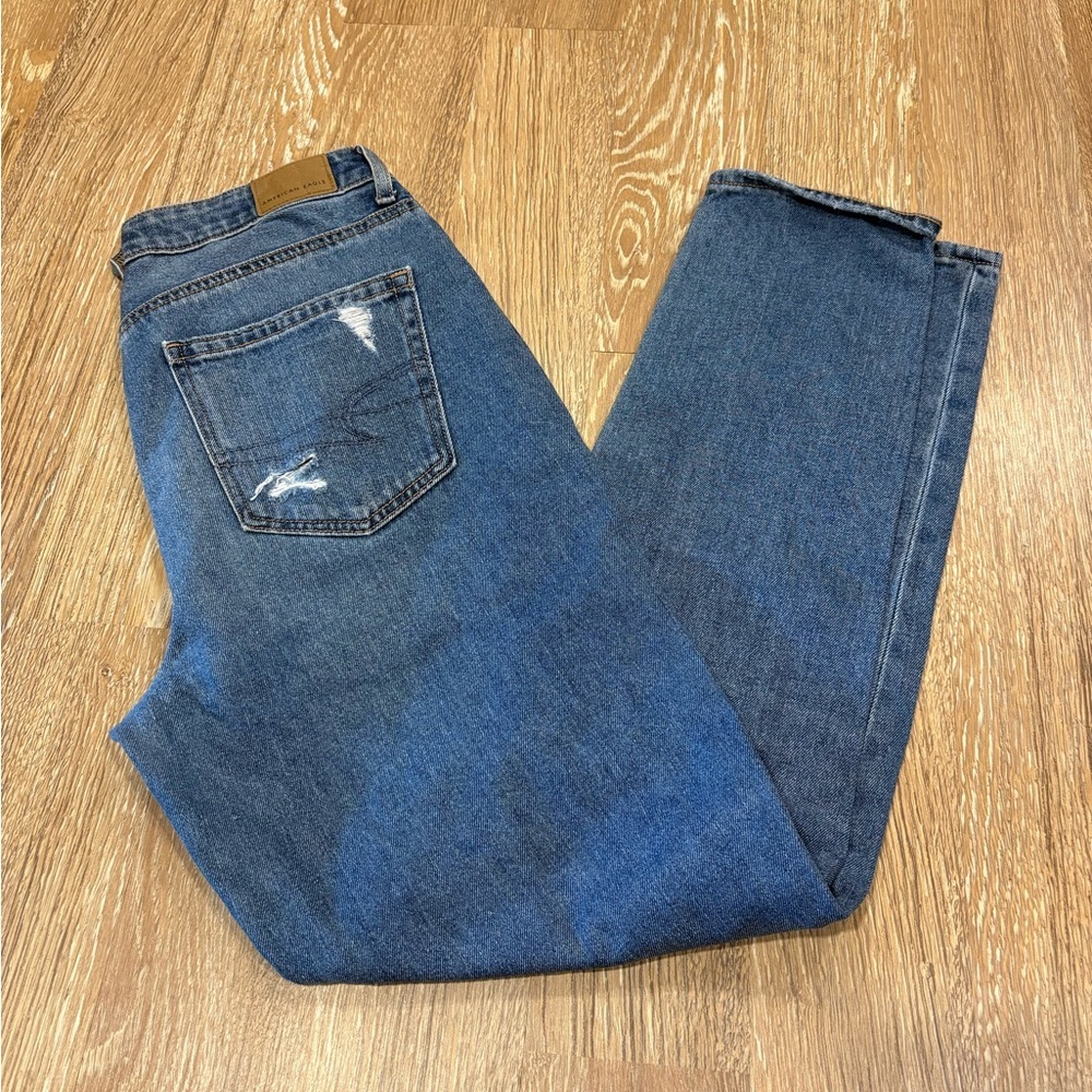 American Eagle Outfitters High Rise Mom Jeans